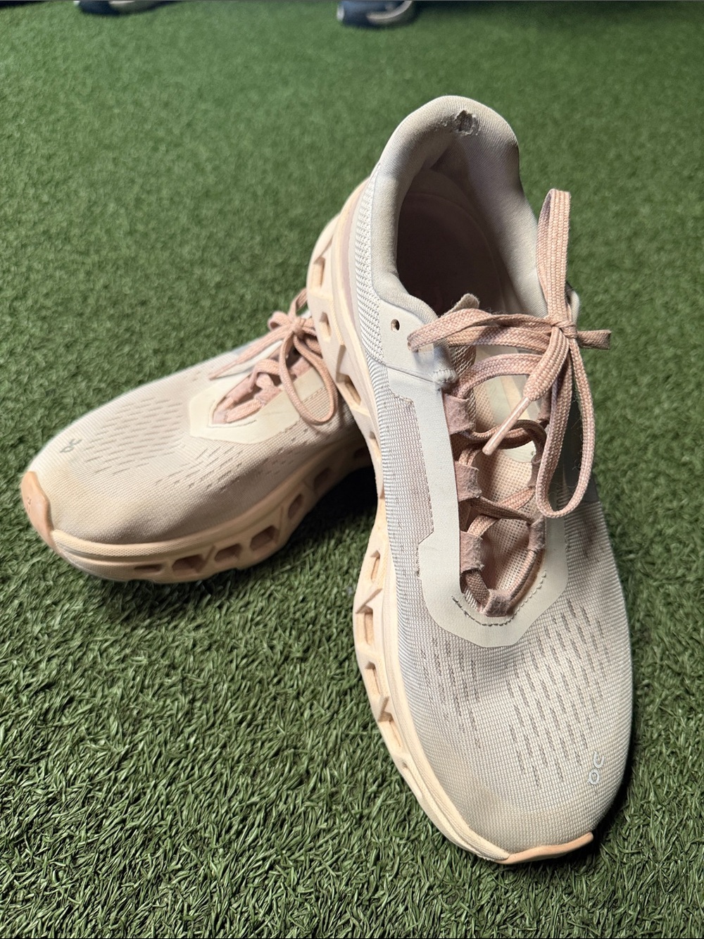 Light Pink Women's OnclRunning Sneakers - Breathable Comfort